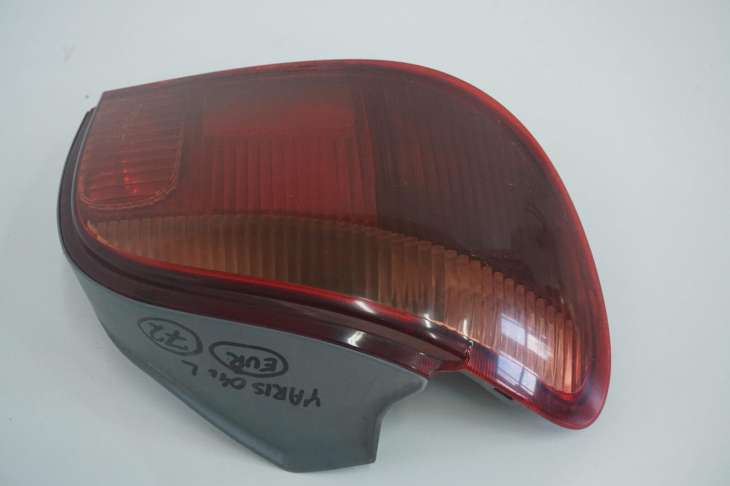 Toyota Yaris I Lift 03-06 Lampa Lewy Tył 52-053 - Image 3