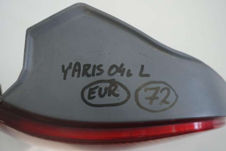 Toyota Yaris I Lift 03-06 Lampa Lewy Tył 52-053 - Image 5