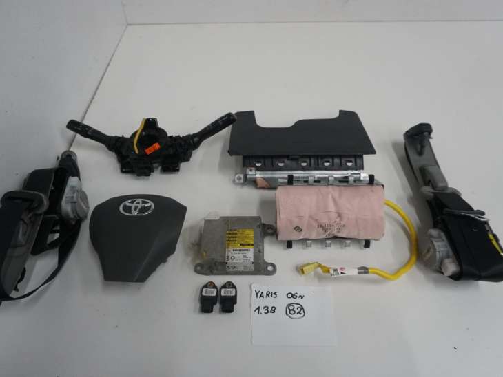 Toyota Yaris II 2006r 1.3b Zestaw Airbag Komplet Poduszka Kierowcy Pasy Sensor 89170-0d160