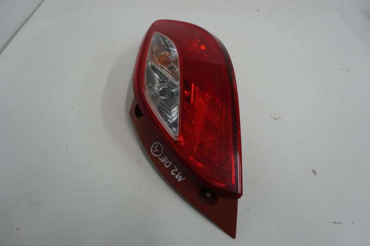 Mazda 2 II De Lampa Prawa Tylna D65151150 - Image 4