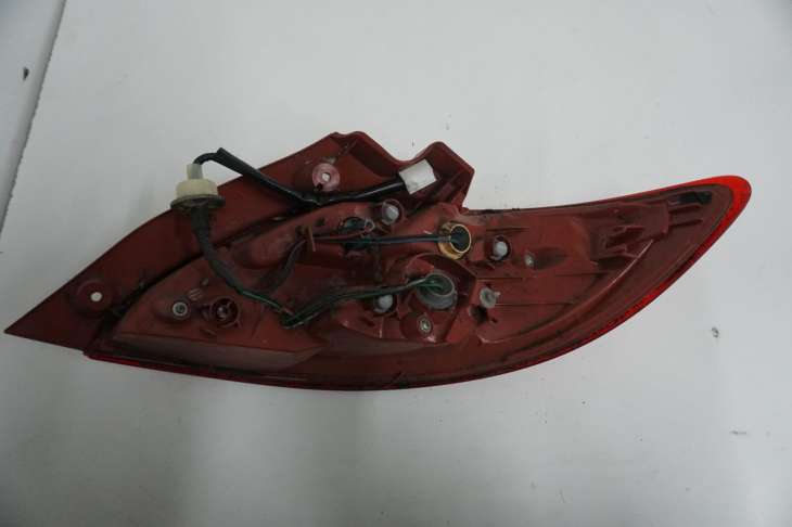 Mazda 2 II De Lampa Lewa Tylna D65151160 - Image 6