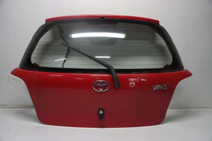 Toyota Yaris I Klapa Bagażnika Szyba Czerwona