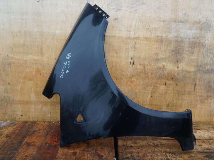 Mitsubishi Colt VI 5d Błotnik Prawy Przedni X19 Czarny Nr.42
