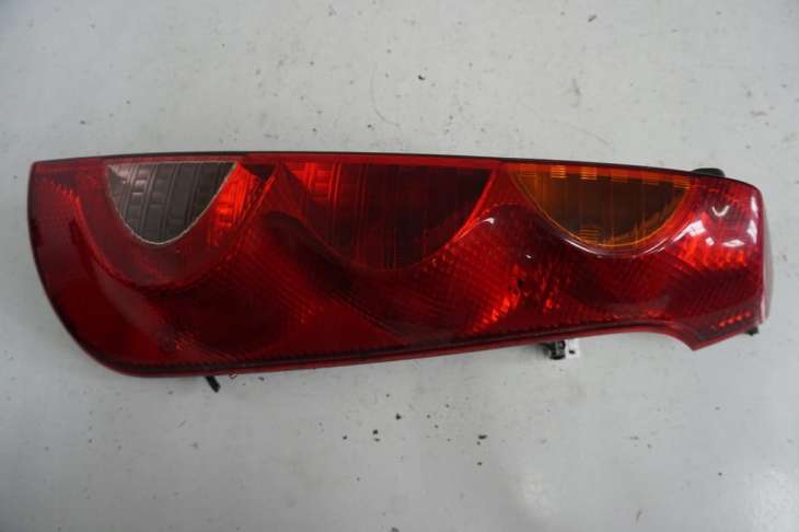 Nissan Note E11 Lampa tyln prawa 2007rok - Image 6