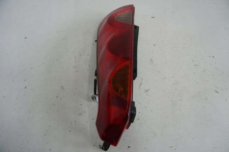 Nissan Note E11 Lampa tyln prawa 2007rok - Image 7