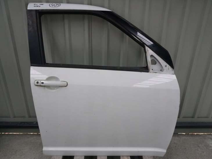 Suzuki Swift Mk6 III Drzwi Prawe Przednie 26u Nr.409