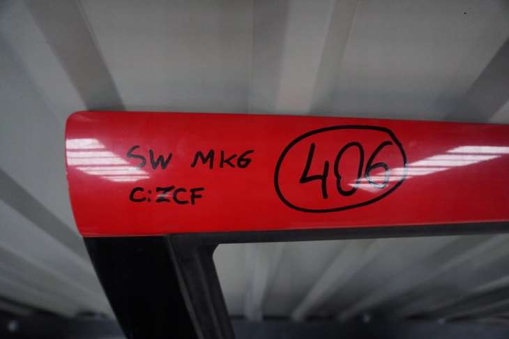 Suzuki Swift Mk6 III Drzwi Prawe Przednie Zcf Czerwone Szyba Nr.405 - Image 2
