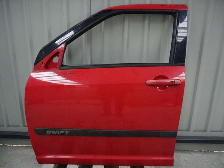Suzuki Swift Mk6 III Drzwi Lewe Przednie Zcf Czerwone Szyba Nr.405