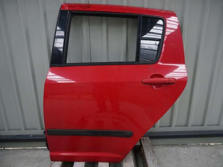 Suzuki Swift Mk6 III Drzwi Lewe Tylne Zcf Czerwone Szyba Nr.412