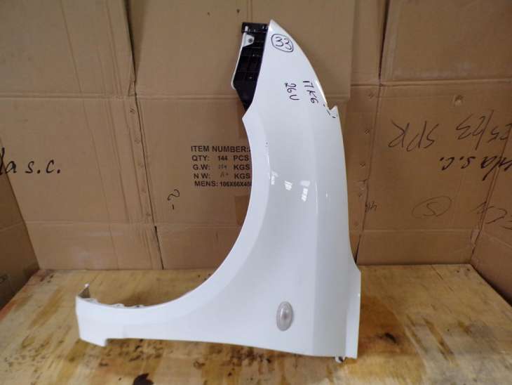 Suzuki Swift Mk6 III Błotnik Lewy Przedni 26u Biały Nr.