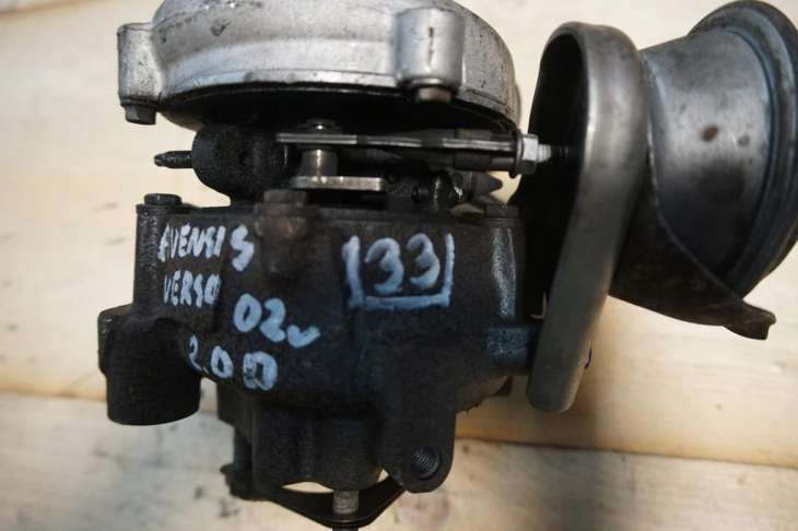 Toyota Avensis Verso Turbosprężarka 17201-27040 - Image 2