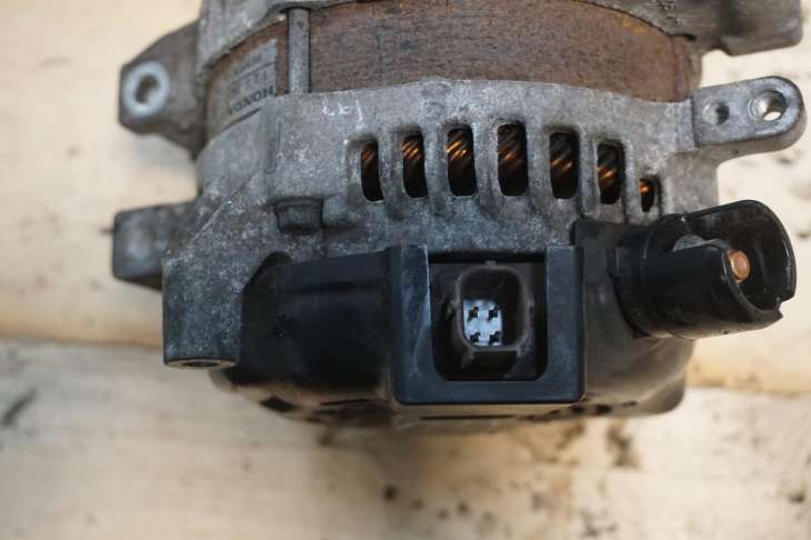 Honda Accord VIII Alternator 104210-2260 2.2d - Image 5