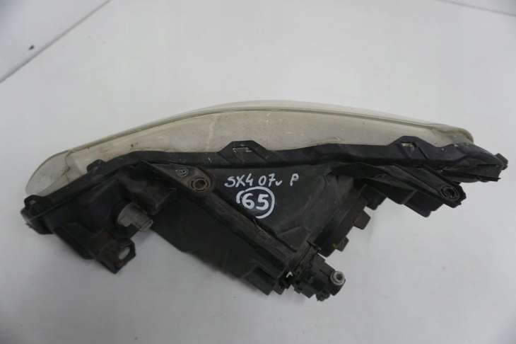 Suzuki Sx4 Sx-4 Lampa Prawa Przednia Uk Silniczek - Image 4