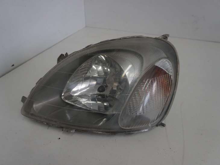 Toyota Yaris I Lampa Lewa Przednia Europa
