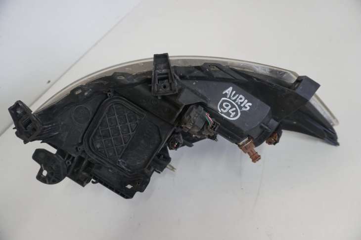 Toyota Auris I Lampa Prawa Przednia 81150-02500 Uk - Image 4
