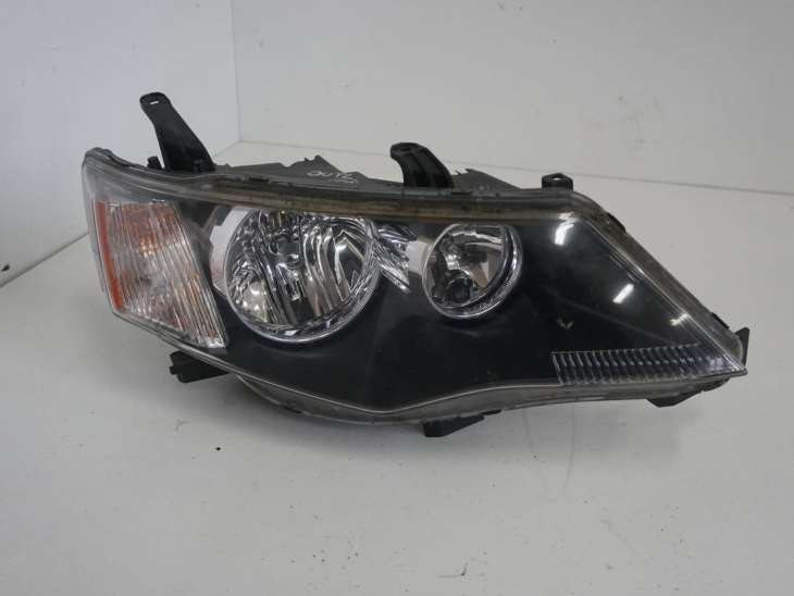 Mitsubishi Outlander II Lampa Prawa Przednia Uk Nr.62
