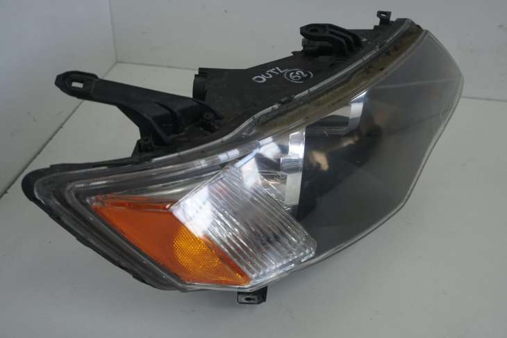 Mitsubishi Outlander II Lampa Prawa Przednia Uk Nr.62 - Image 2
