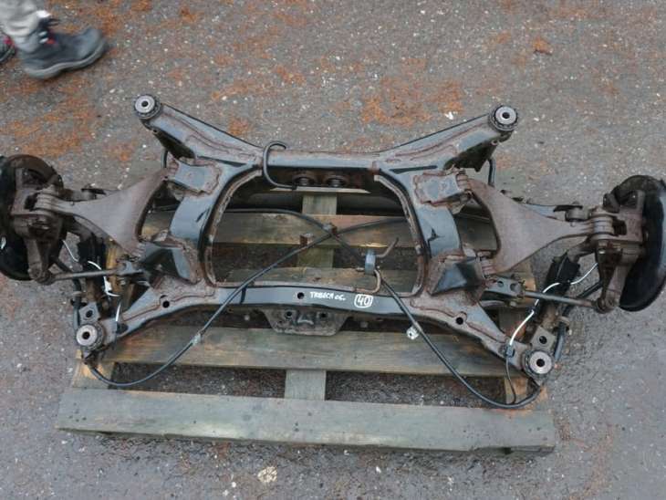 Subaru Tribeca B9 Belka Zawieszenia Tylnego Wahacz Zwrotnica 2007rok