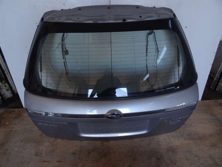 Subaru Outback III Legacy IV Klapa Szyba Bagażnika C6z