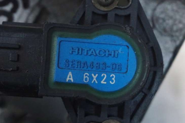 Subaru Outback Bg Przepustnica 2.5 Benzyna Czujnik Hitachi Sera483-06 - Image 3