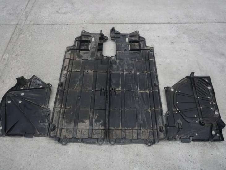 Subaru Impreza Liftback Gt XV Lift Osłona Podwozia 56411fl030 56411fl020