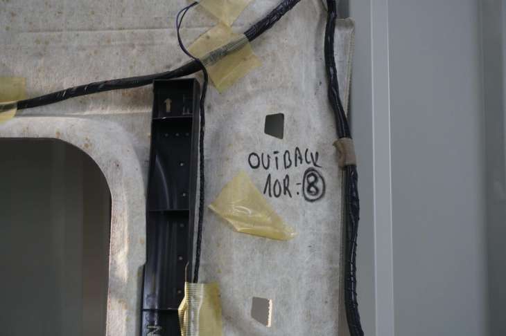 Subaru Legacy V Outback BL Podsufitka - Image 3