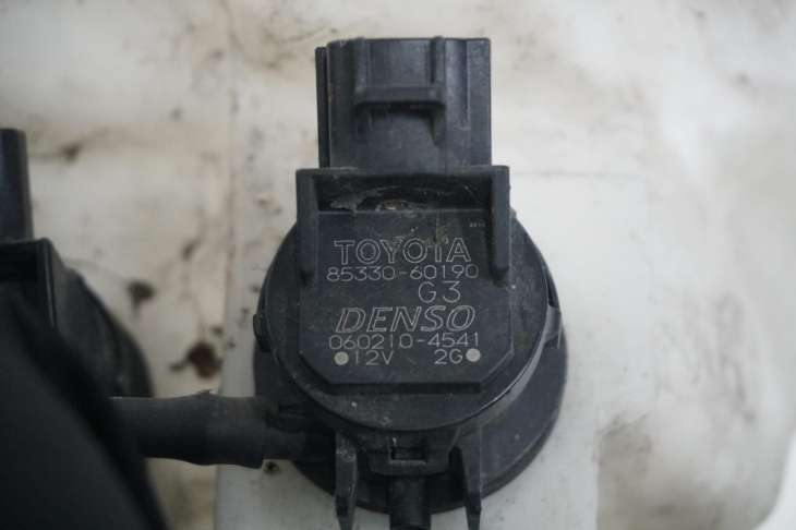 Toyota Prius II Zbiornik Płynu Spryskiwaczy 060851-145 85330-60190 - obrazek 4