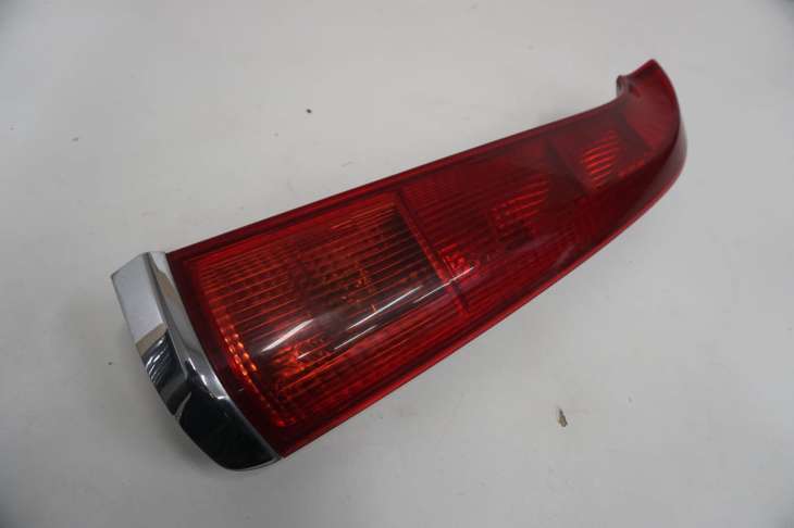 Honda Stream I Lampa Tylna Prawa 2001rok - Image 2