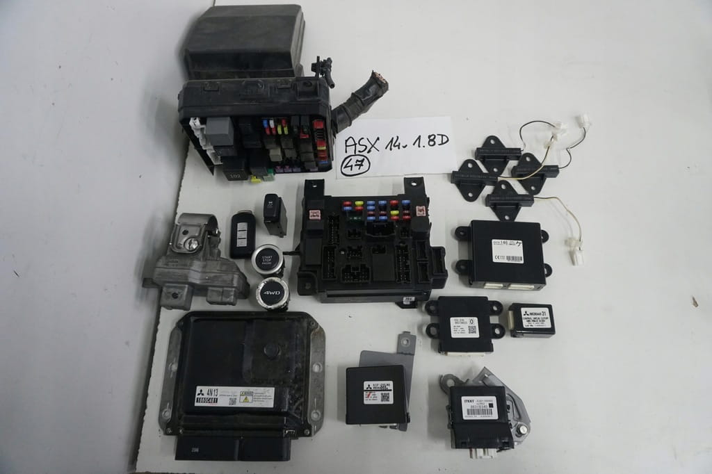 Mitsubishi Asx I Komputer Sterownik Silnika 1860c481 4n13 1.8 Di-D