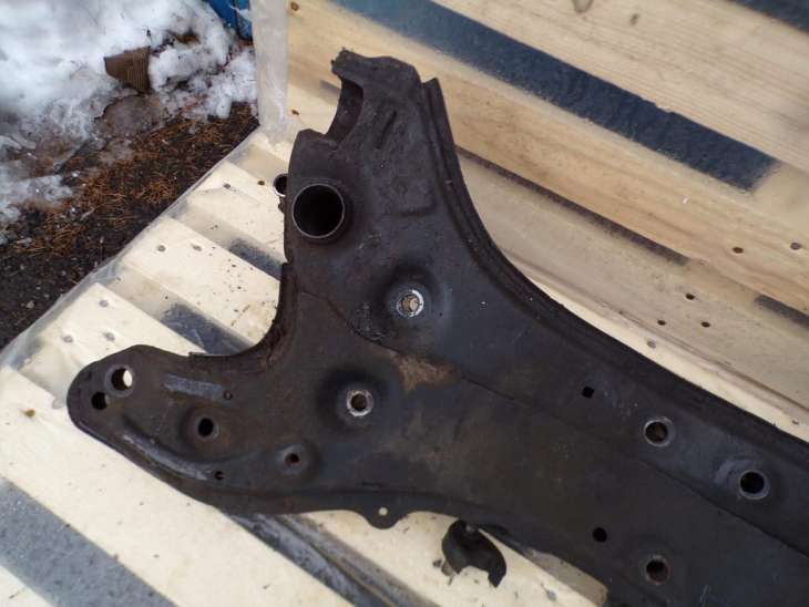 Toyota Yaris I Belka Zawieszenia Sanki Wózek Nr.98 - Image 5