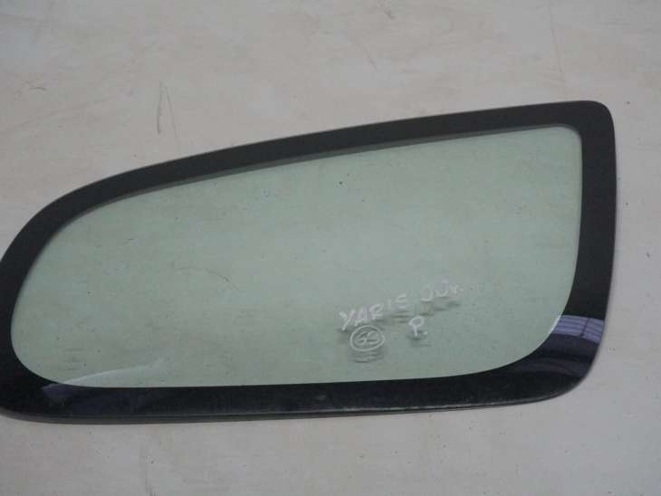 Toyota Yaris I 2000 Rok Szyba Karoseryjna Prawa Tył 3d Nr63