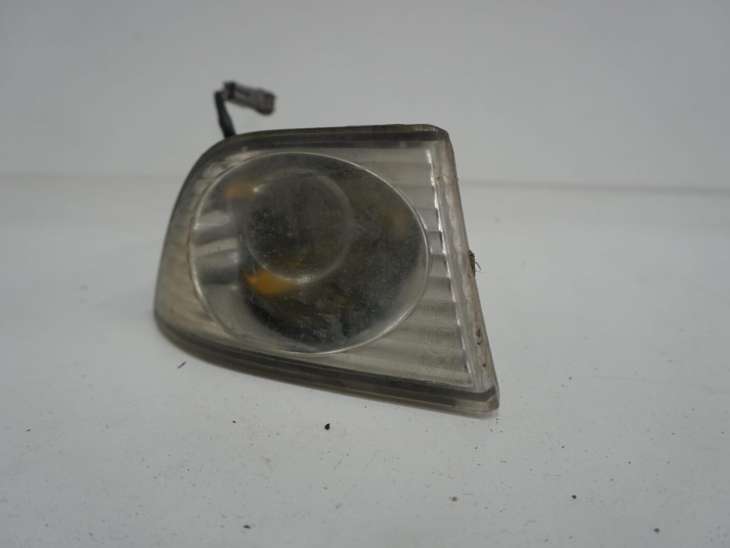 Lexus Is200 Halogen Prawy Lampa 2001rok