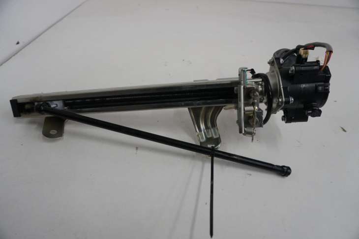 Subaru Forester IV Sj Mechanizm Podnoszenia Klapy Bagażnika 830100-1090 2015rok - Image 3