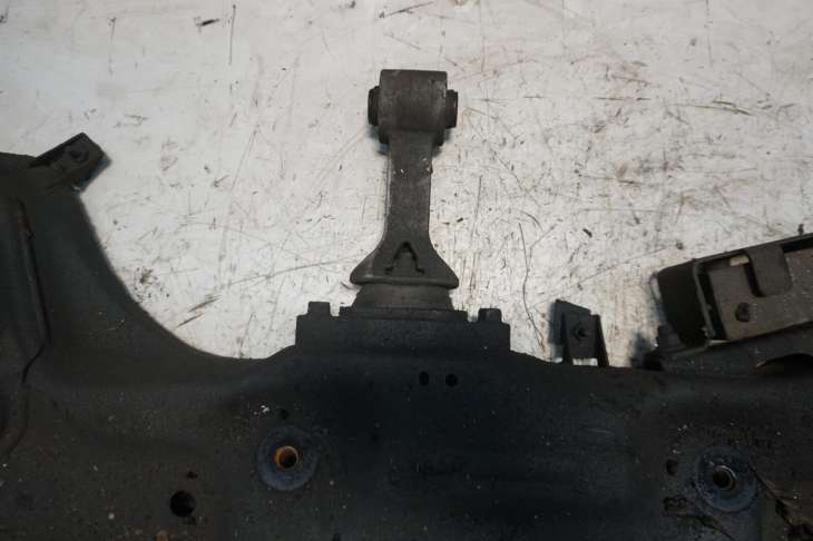 Hyundai I40 Belka Zawieszenia Przedniego Sanki 62401-3z100 - Image 7