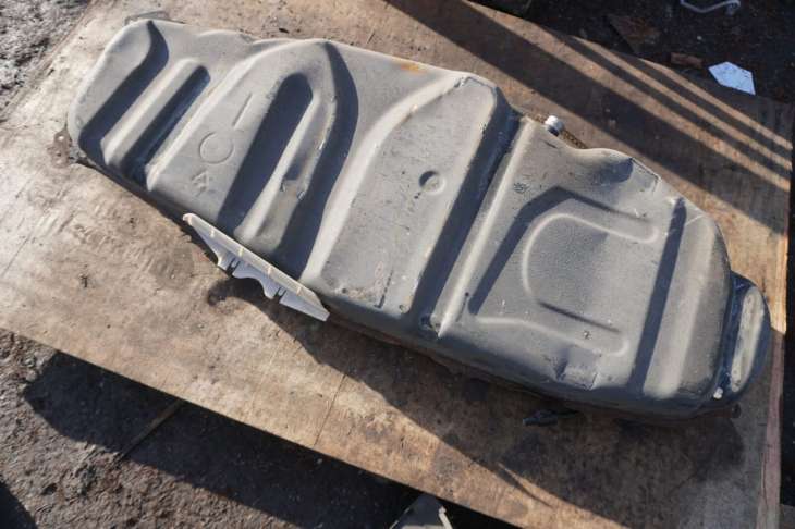 Toyota Rav III 2006-2013r 2.2 Diesel Zbiornik Paliwa 7700142163 ; 7701042040 - Image 5