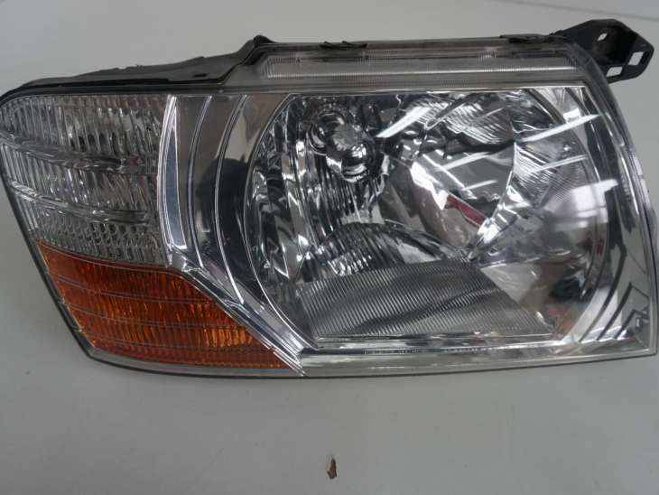 Mitsubishi Pajero III Lampa Prawa Przednia Europa Mn133752