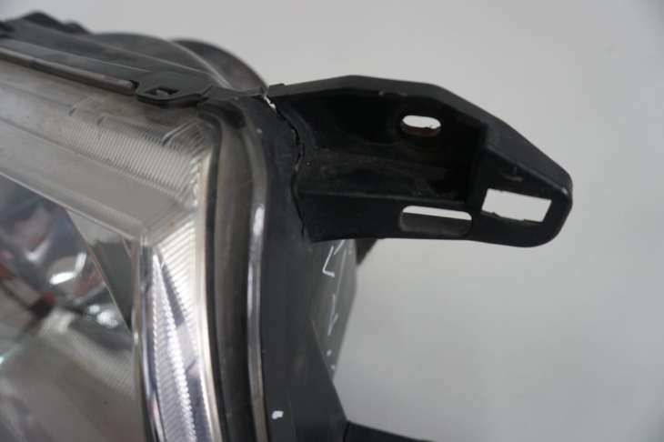 Mitsubishi Pajero III Lampa Prawa Przednia Europa Mn133752 - Image 7