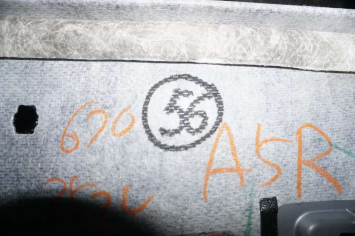 Toyota Prius 2005r Podsufitka - Image 12