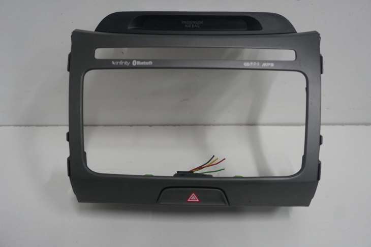 Kia Sportage III Ramka Radio Panel 84740-3u045 95960-3u000