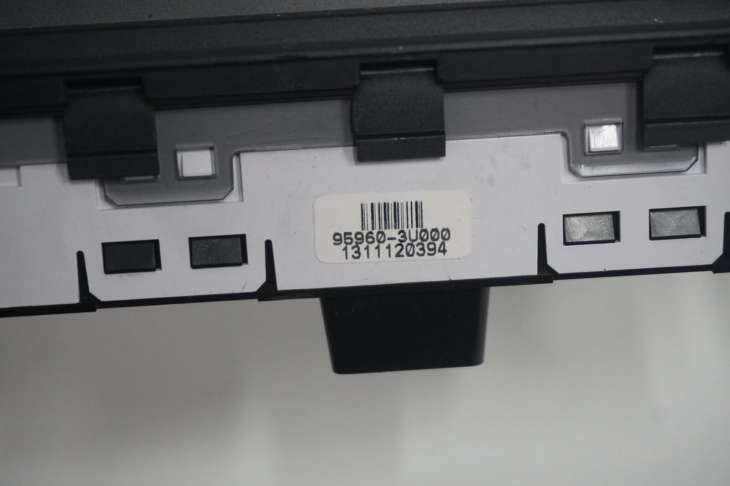 Kia Sportage III Ramka Radio Panel 84740-3u045 95960-3u000 - Image 6