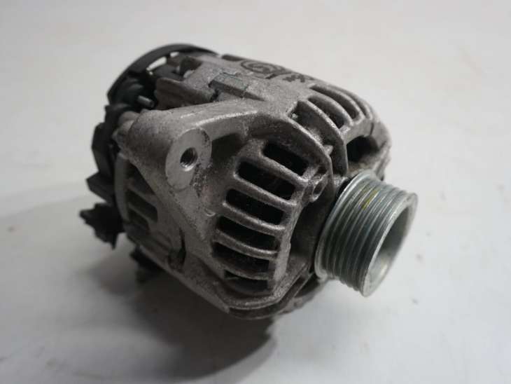 Toyota Yaris II Alternator 1.3benzyna