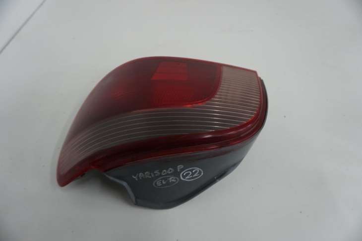 Toyota Yaris I Lampa Prawa Tylna Europa 2001rok - Image 3