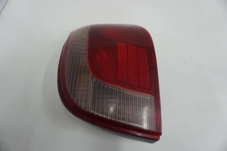 Toyota Yaris I Lampa Prawa Tylna Europa 2001rok - Image 4