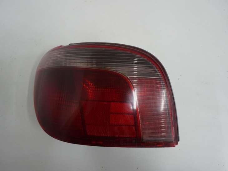 Toyota Yaris I Lampa Lewa Tylna Europa 2001rok