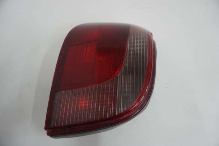 Toyota Yaris I Lampa Lewa Tylna Europa 2001rok - Image 2