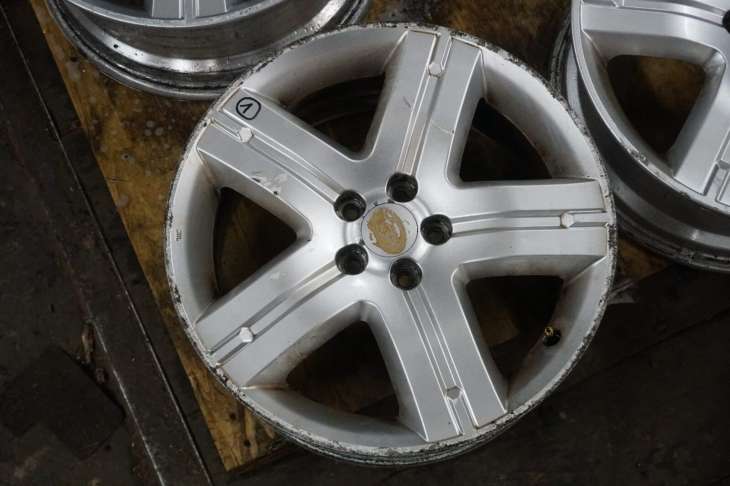 Subaru Forester Sg II Felga B61 5x100 17x7j Enkei 28111sa130 - obrazek 2