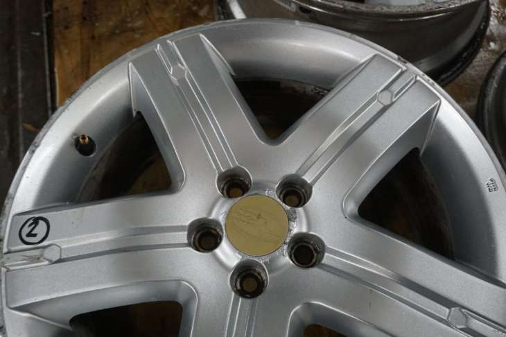 Subaru Forester Sg II Felga B61 5x100 17x7j Enkei 28111sa130 - obrazek 7