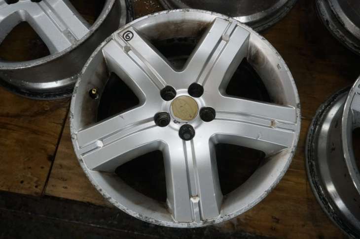 Subaru Forester Sg II Felga B61 5x100 17x7j Enkei 28111sa130 - obrazek 17