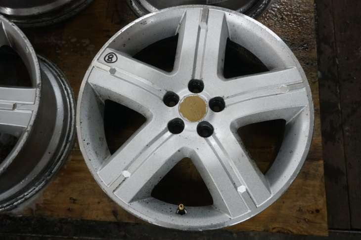 Subaru Forester Sg II Felga B61 5x100 17x7j Enkei 28111sa130 - obrazek 23