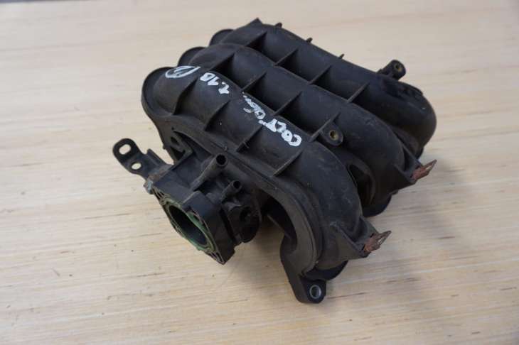 Mitsubishi Coly VI Kolektor Ssący 1.1benzyna Mn143824 - Image 3